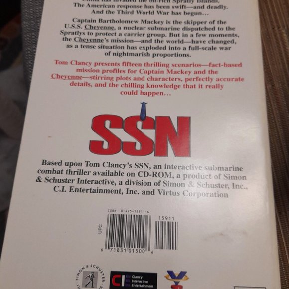 Set of 2 large paperback Tom Clancy Novels. - Picture 10 of 16